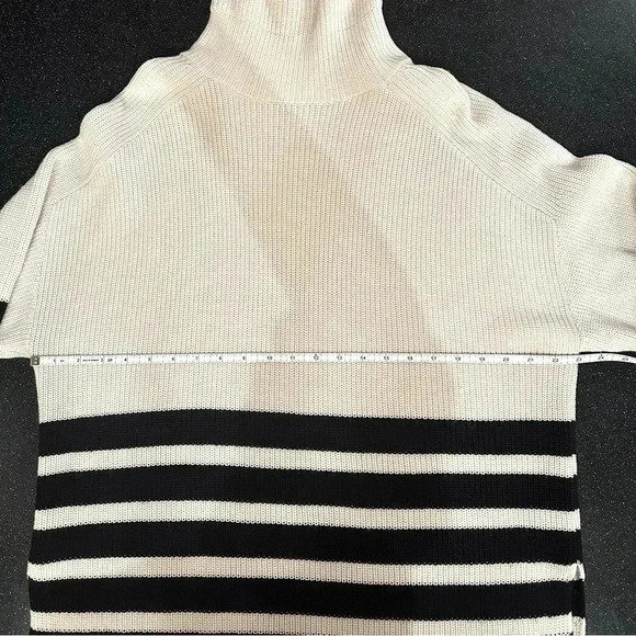 COS Roll neck sweater in white and black striped wool and cotton blend - Picture 12 of 12